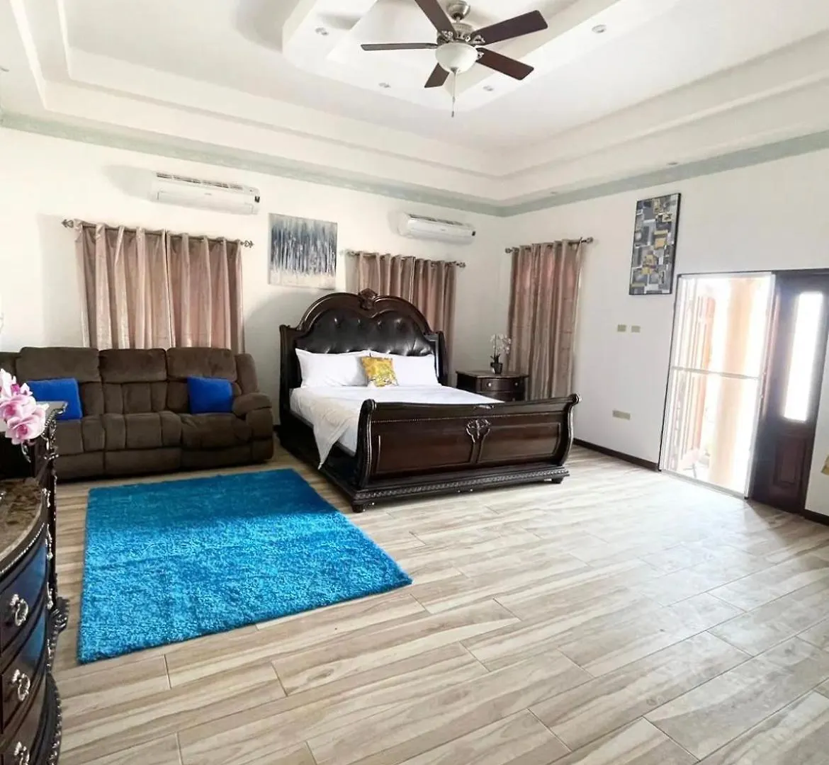 Vila Js Estate With Jacuzzi Portmore 0*,  Jamajka